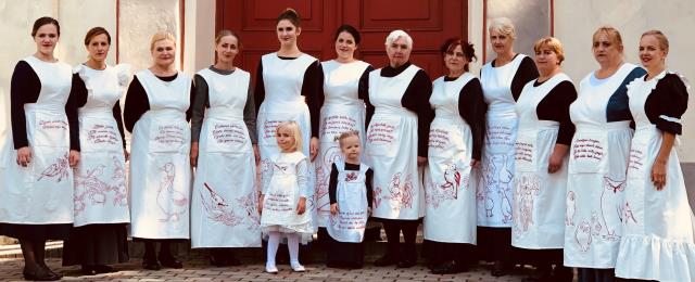 Tīnūžu tautas nama lietišķās mākslas studija "Tīna"